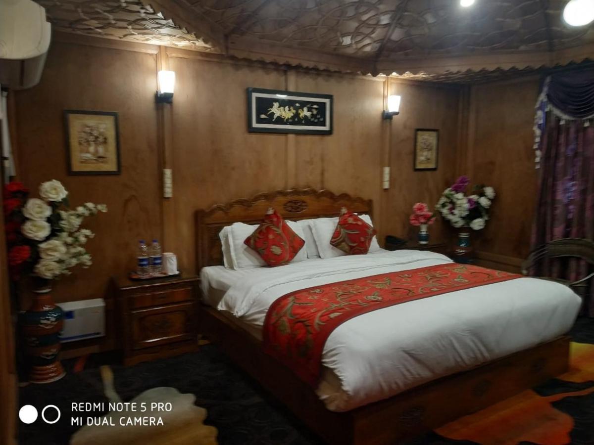 The Mughal Sheraton Houseboat Otel Durgjan Dış mekan fotoğraf