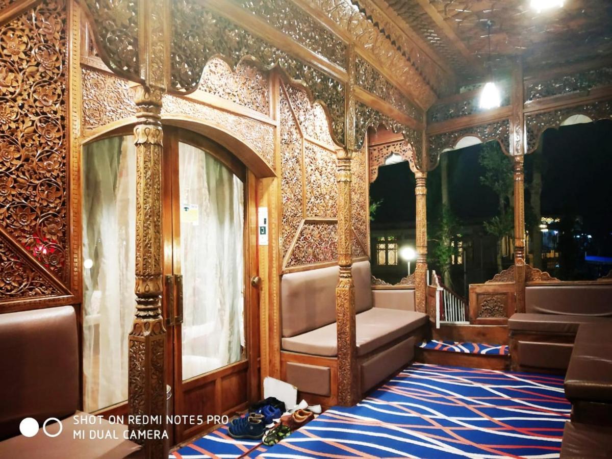 The Mughal Sheraton Houseboat Otel Durgjan Dış mekan fotoğraf